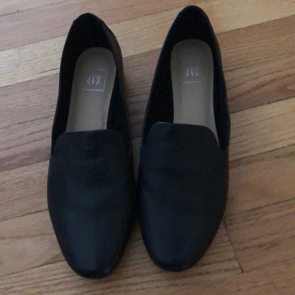 Barely used Gap leather loafers
